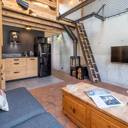 Racar Pour 4 Personnes, Centre Et Vue Sur La Montagne Appartement